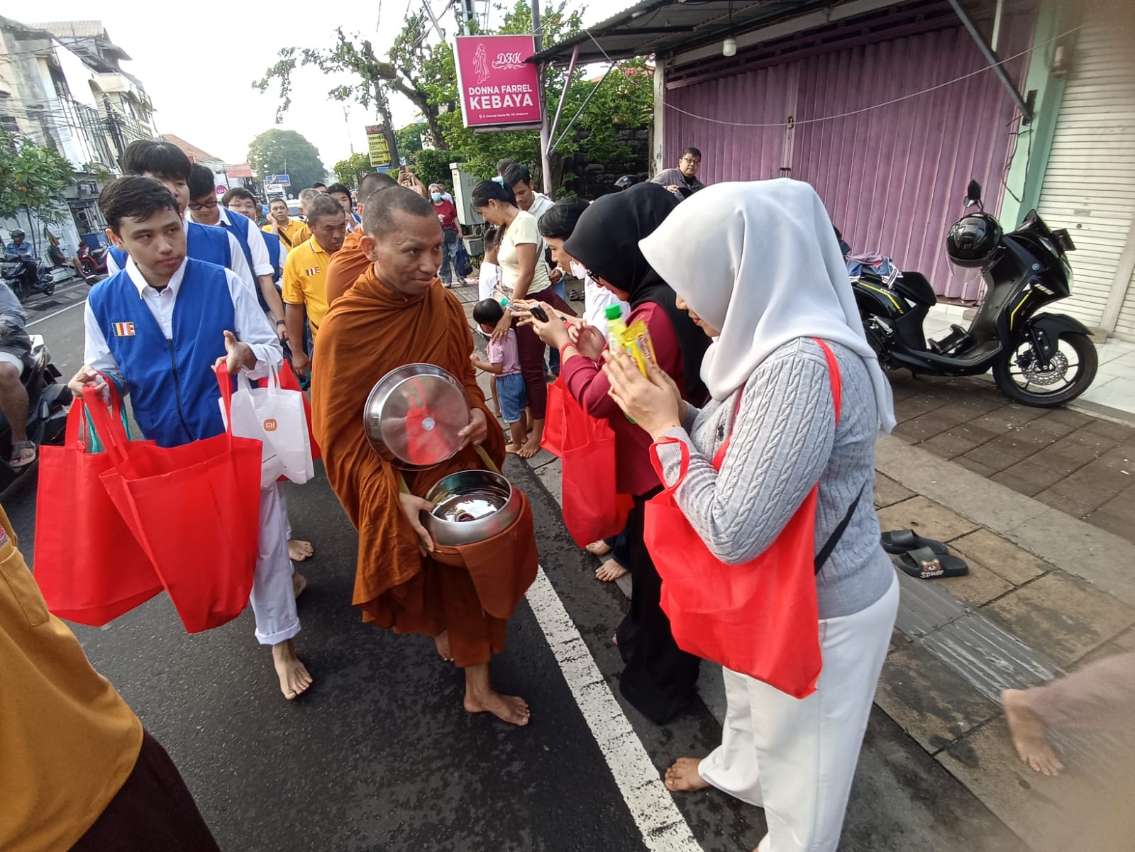 bhikku