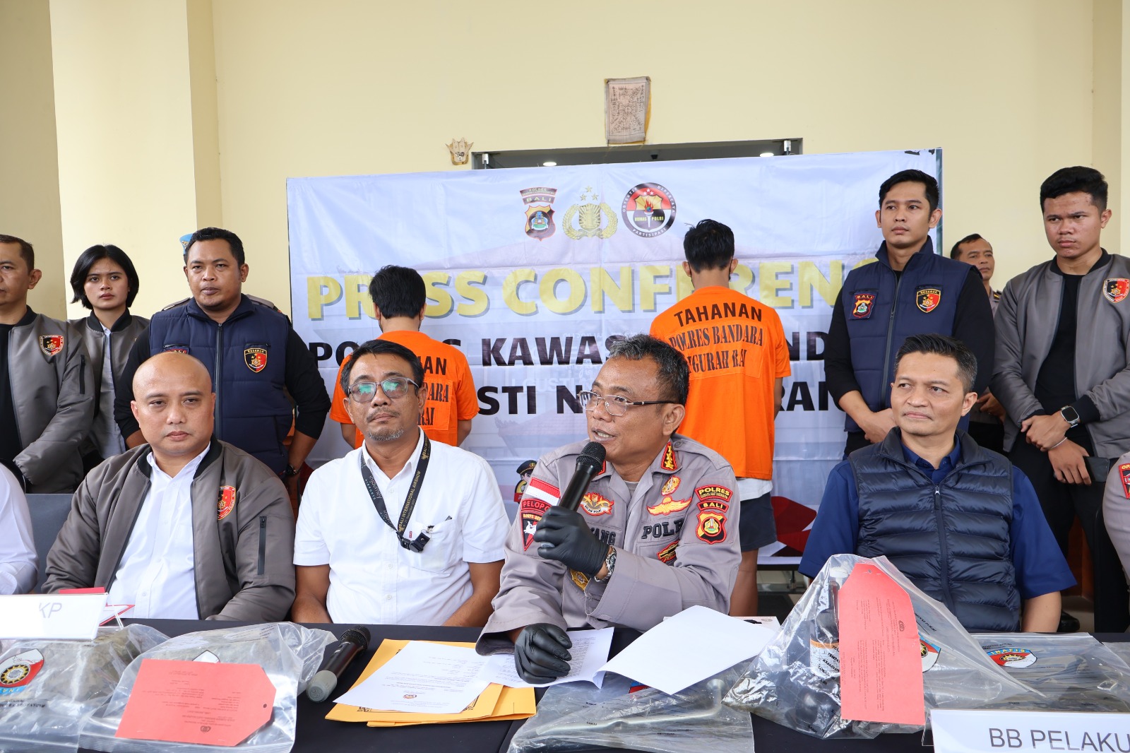 pencurian di bandara