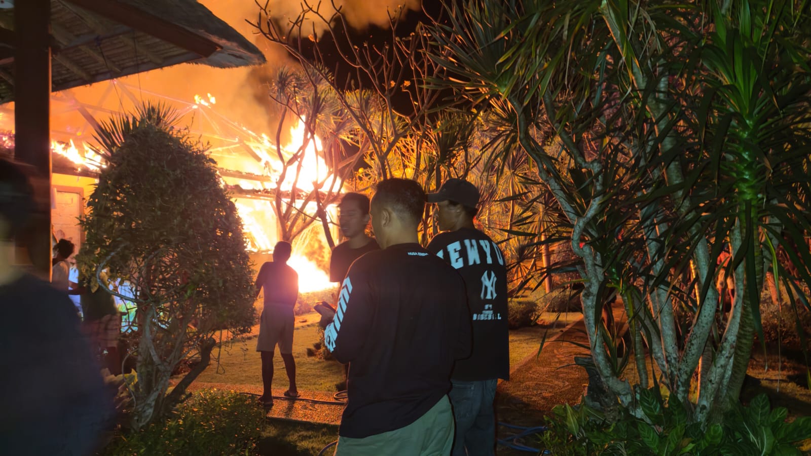 terbakar