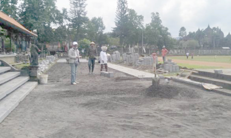 Proyek Paving di Lapangan Mudita, Sudah Kelar Belum Dibayar