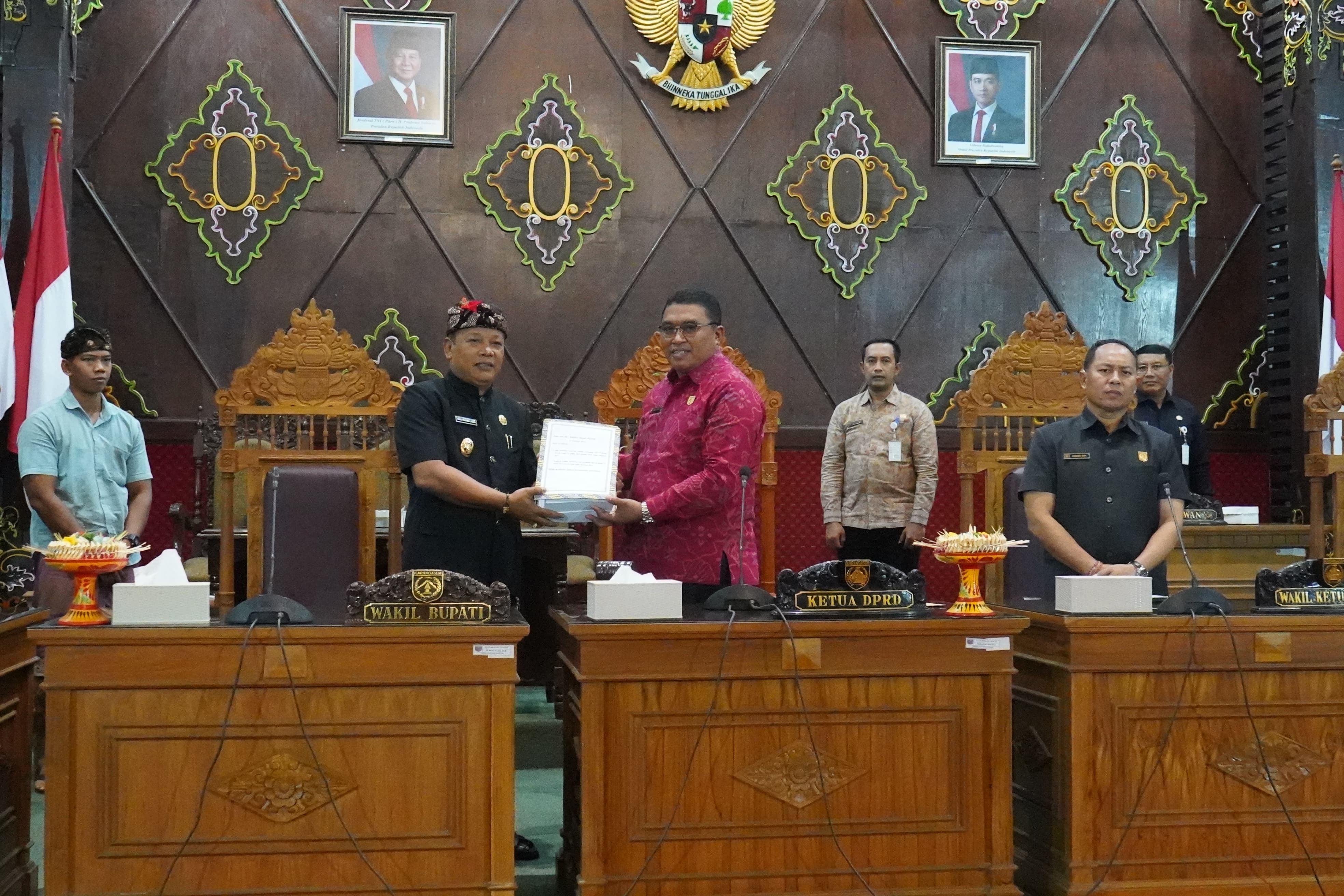 rapat paripurna