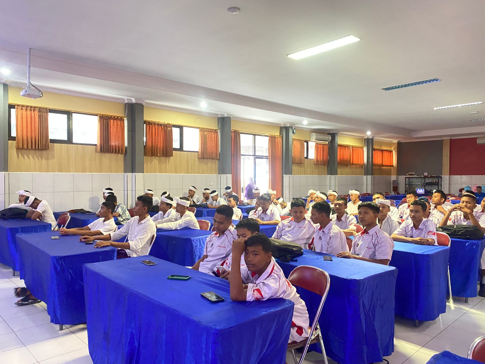 literasi media sosial 