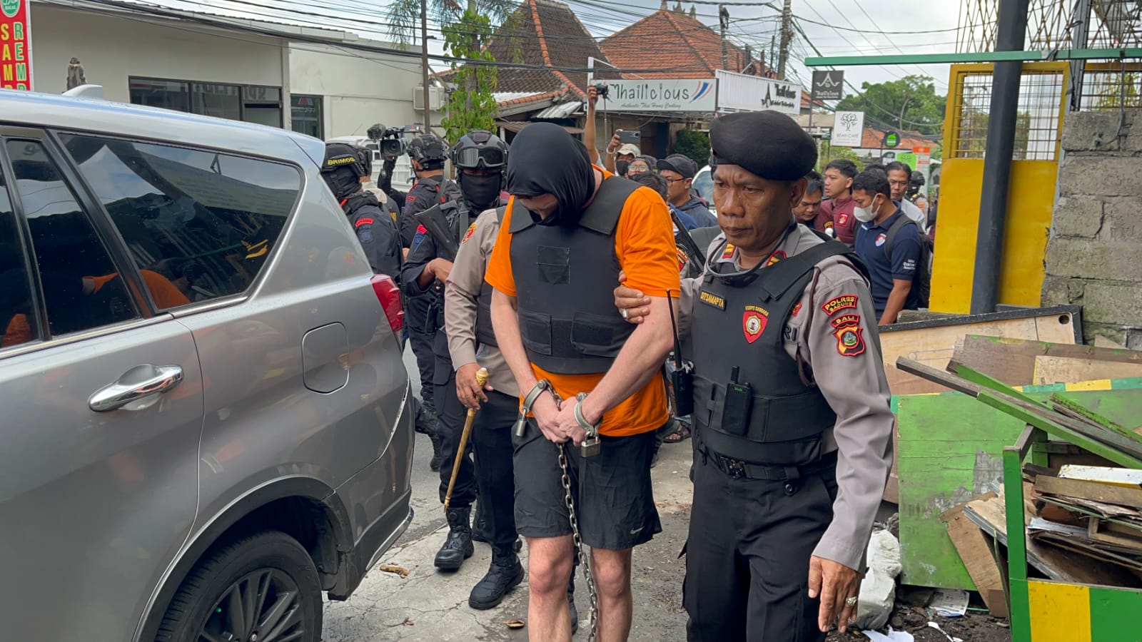 pelaku penembakan