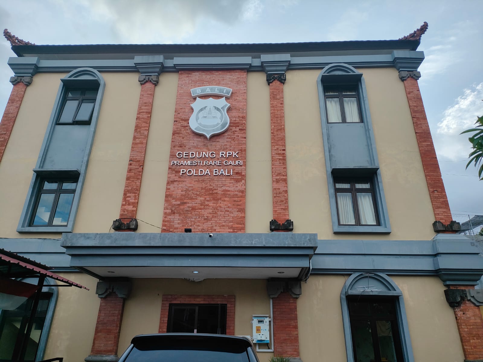 gedung