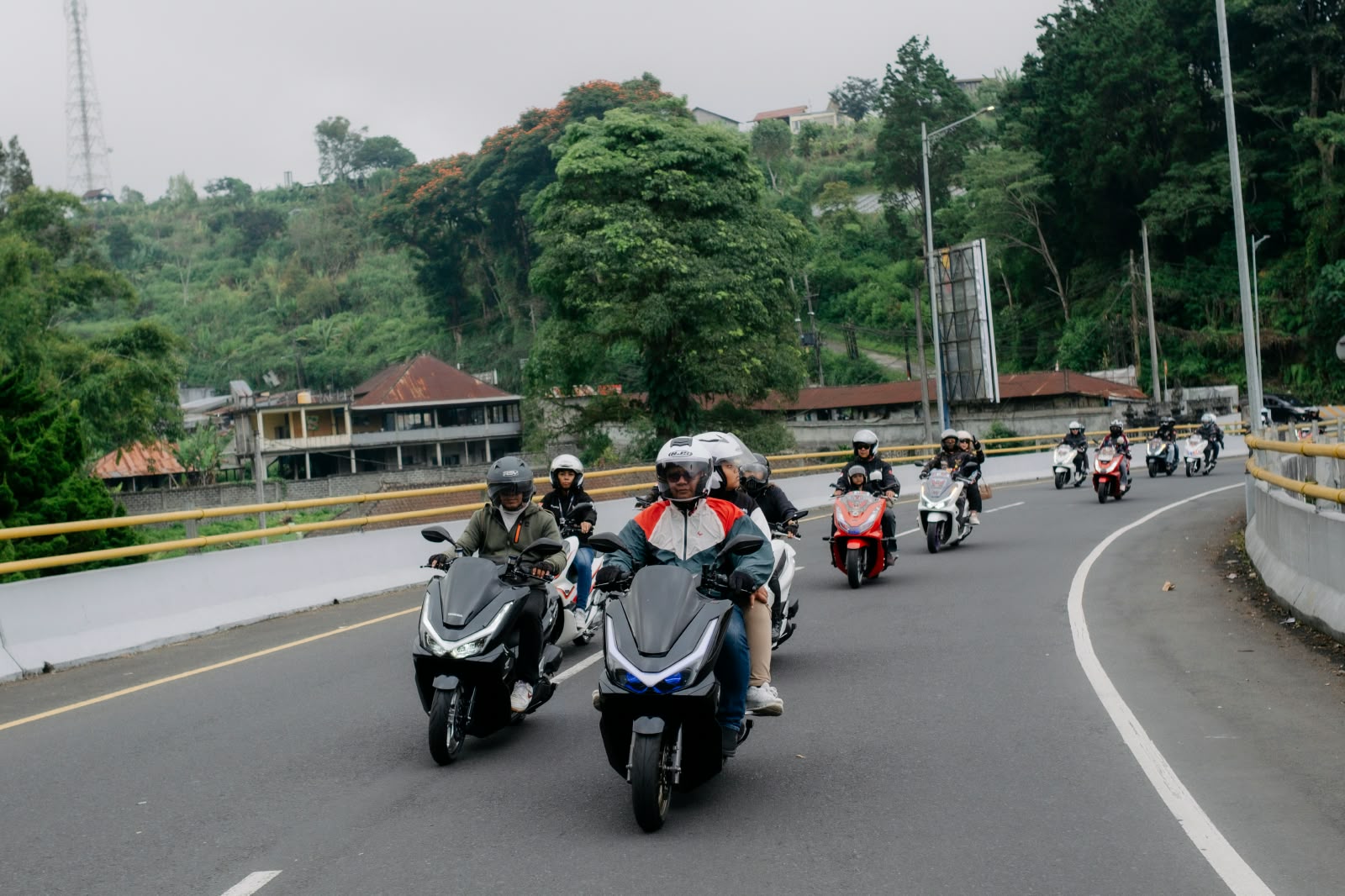pengendara motor