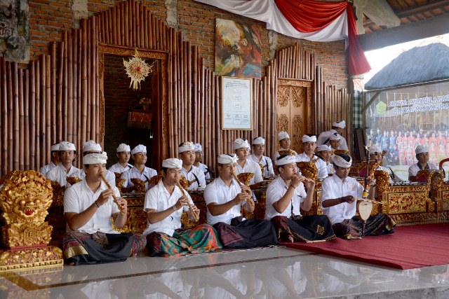 sekaa gong