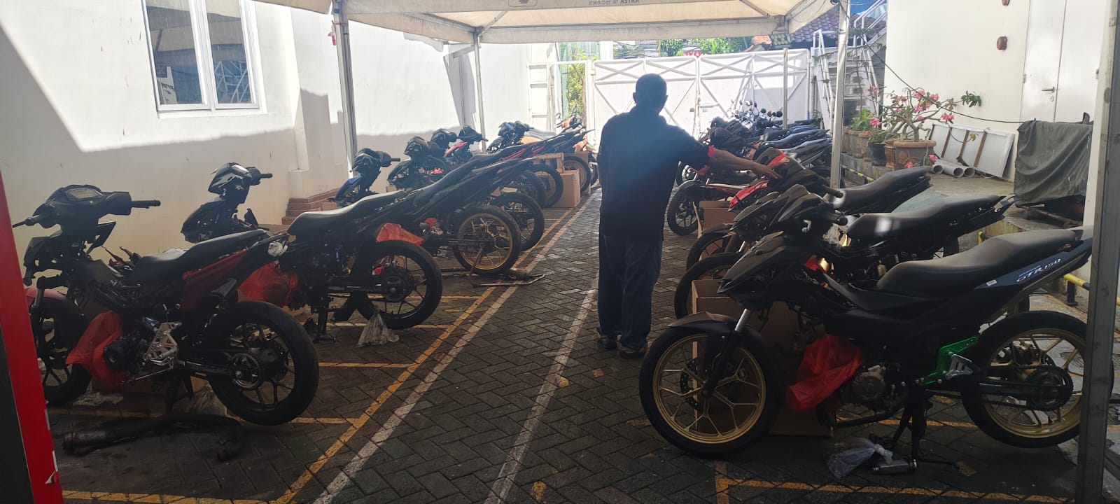 Motor balap