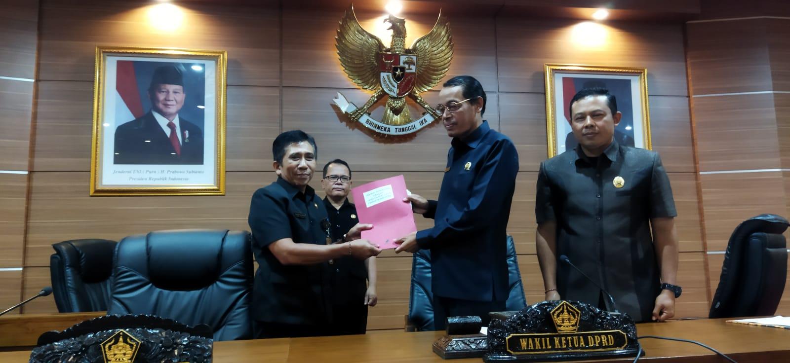 rapat paripurna Dewan Bangli