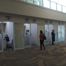 Jelang Dibuka Penerbangan Internasional Di Bandara I Gusti Ngurah Rai Seluruh Pegawai Divaksin Covid 19 Bali Tribune<script async src=