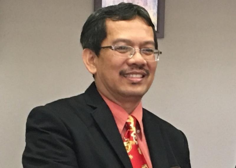 Dr. Dadang Hermawan