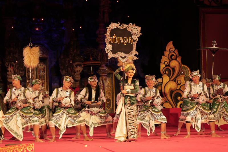 'Reng Roh' Getarkan Panggung Ardha Candra
