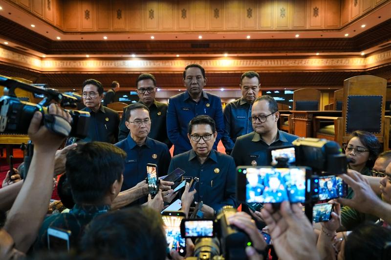 Bupati Badung Turun Tangan Atasi Polemik TPS3R Sempidi, DLHK Dikerahkan Angkut Sampah