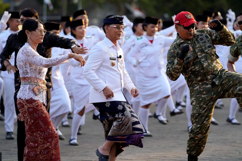 Bubarkan Paskibraka Klungkung 2026, Bupati Satria: Kalian Dididik Jadi Calon Pemimpin