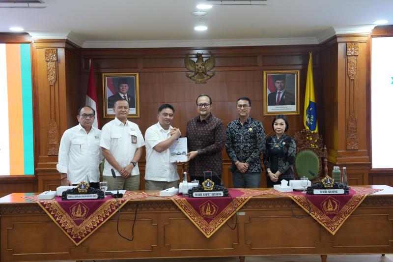 Wabup Badung Terima LHP BPK, Tegaskan Komitmen Selesaikan Ganti Kerugian Daerah
