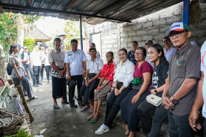 Warung di Mambal Ludes Terbakar, Korban Dapat Bantuan Modal Rp5 Juta