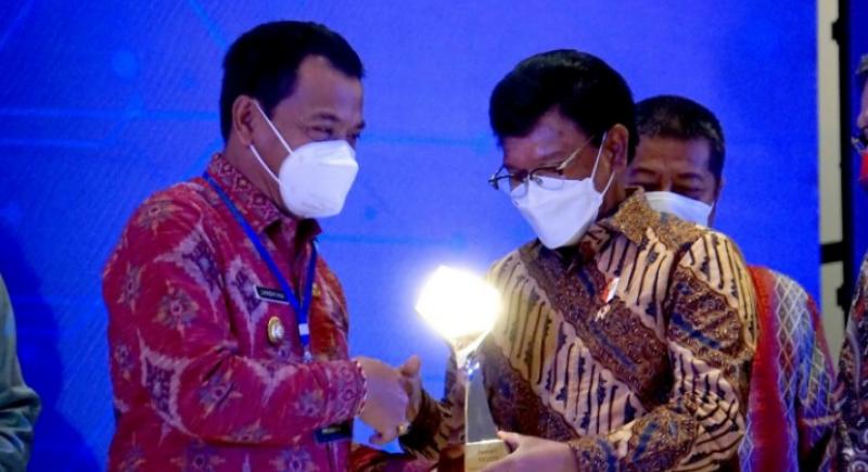 Buleleng Raih Penghargaan TP2DD Kabupaten Terbaik Tahun 2022 Wilayah ...