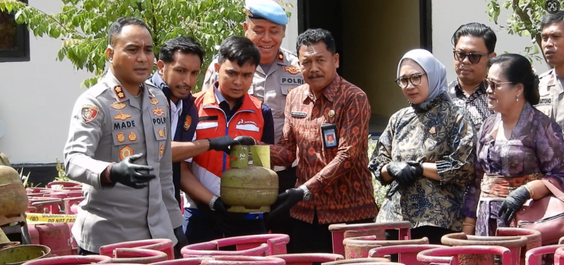 Bekuk 10 Pengoplos Gas di Karangasem, Pelaku Terancam Denda Rp60 M
