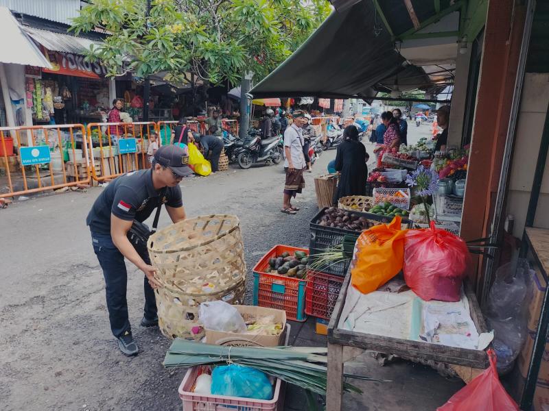 Ciptakan Keamanan Dan Kenyamanan Lalulintas Pedagang Berjualan Di