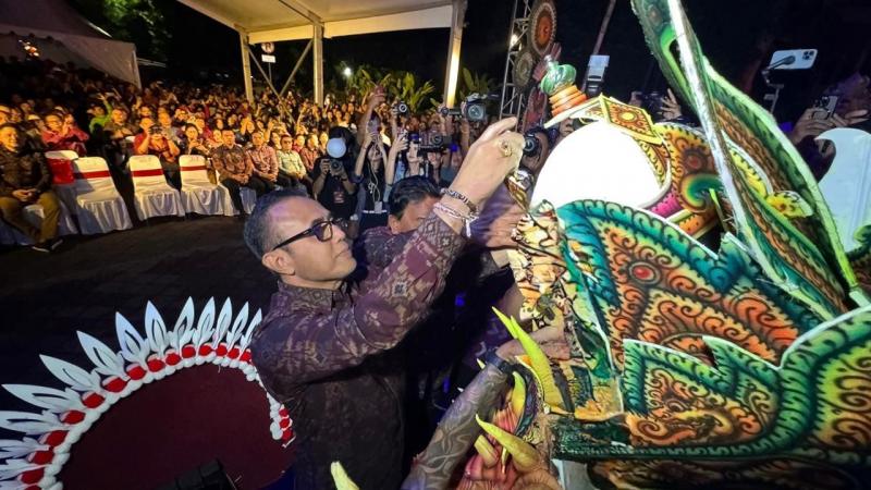 Walikota Jaya Negara Buka Gelaran Denpasar Festival Ke-17, Dibalut ...