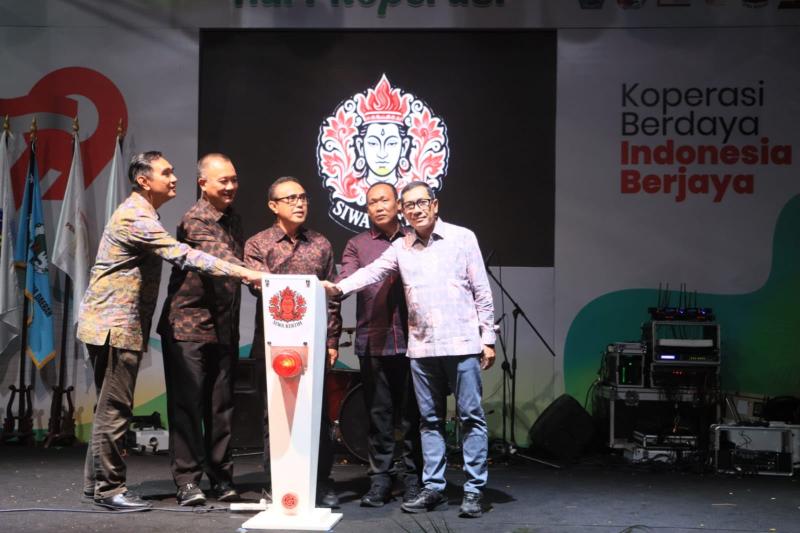 Puncak HUT ke-79 Koperasi, Walikota Jaya Negara Komitmen Perkuat Sinergi Gerakan Ekonomi Kerakyatan