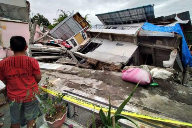 Longsor Sejumlah Rumah Di Kampung Jawa Amruk Bali Tribune