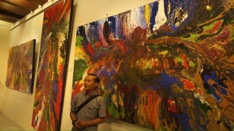 Seribu Lukisan  Peringati Cinta  Sejati  Bali Tribune