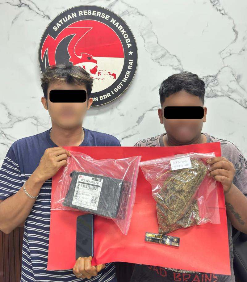 Polres Bandara Ngurah Rai Amankan Dua Pria dan BB Ganja