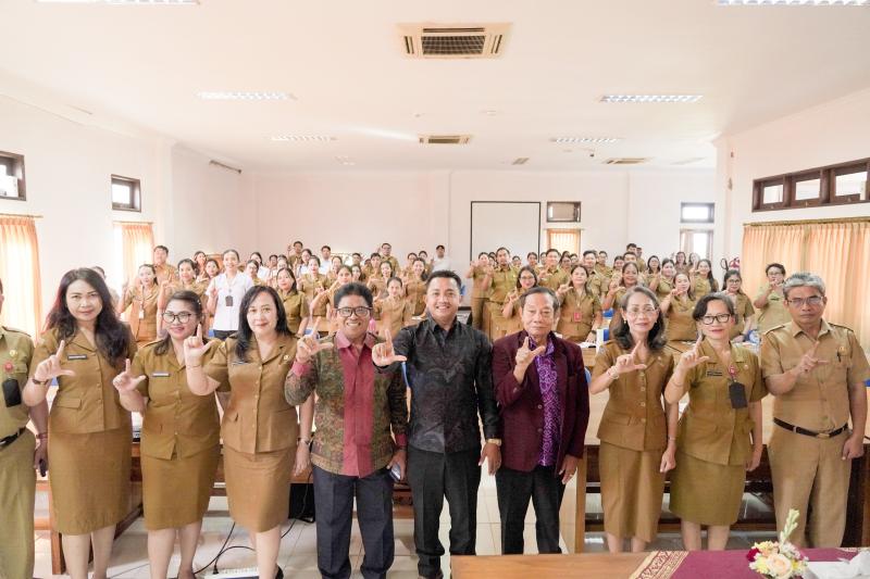 Diskerpus Badung Bekali Pustakawan, Guru, dan Pegiat Literasi Hadapi Banjir Informasi di Era Digital