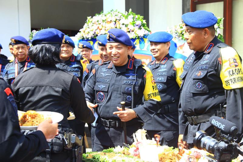 Rayakan HUT Brimob Ke-77, Kapolri: Semoga Sukses Mengamankan KTT G20 ...