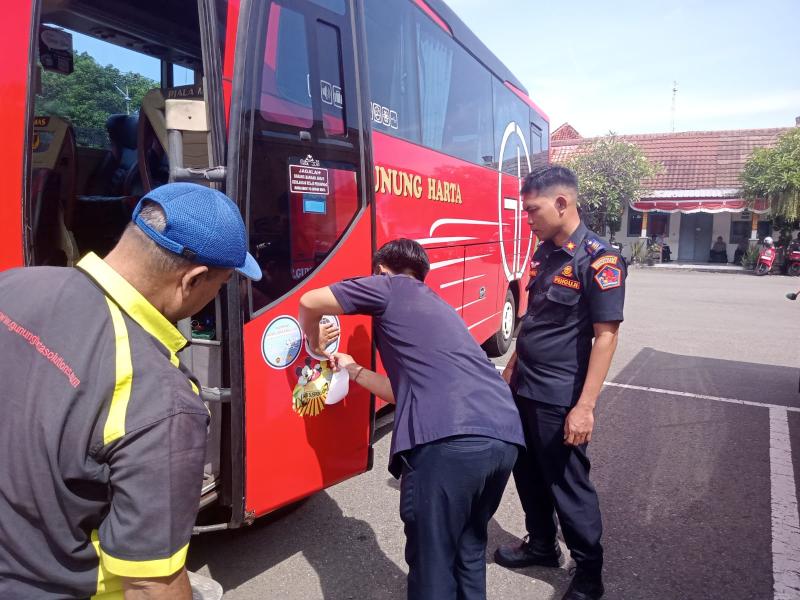 Dishub Buleleng Ramp Check Bus Mudik Lebaran